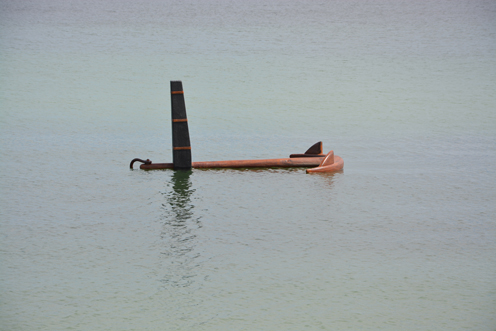 (Three floating Anchors)
4 x 3 x 2,8 m, Styrofoam, metal, line-x protection, paint and anchors
Made for the Sculptures by the Sea 2015