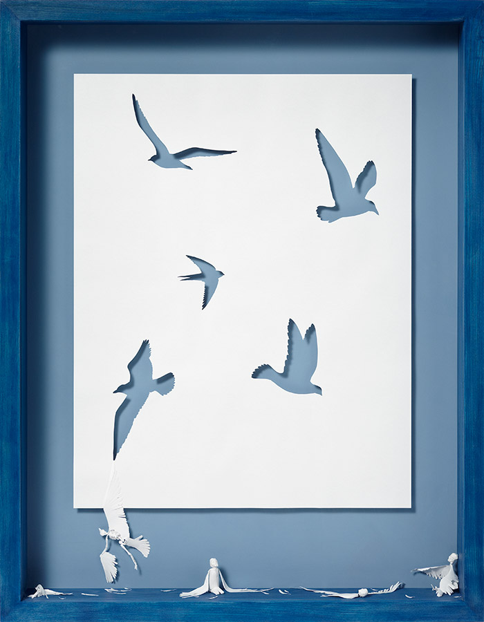 Acid-free 120 gsm paper, glue and oak frame.<br>
107 x 83 x 13 cm