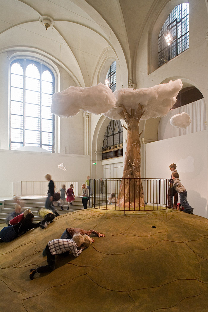 Carpet, Ply wood, paper, water colour paint, and light bulbs
Himmelrum, Kunsthallen Nikolaj